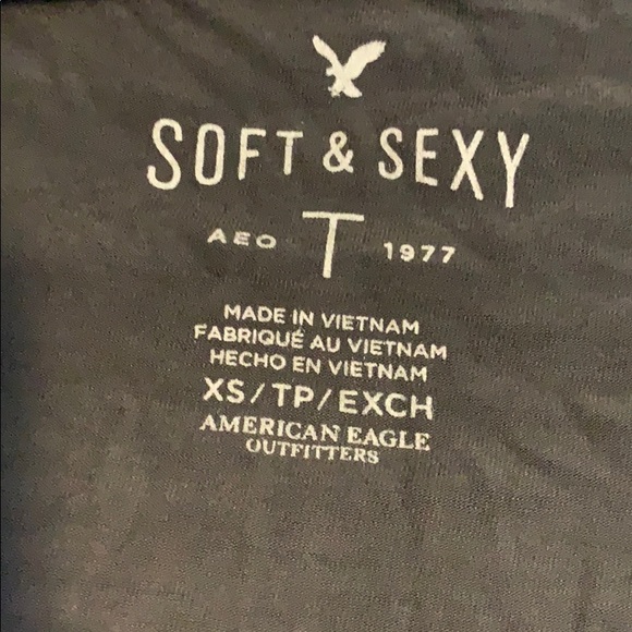 American Eagle Shoulder Cut Out Shirt - Picture 4 of 4